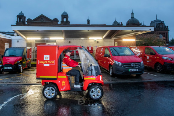 The Ultimate Guide to Using Royal Mail: Sending, Tracking, and Saving on Your Parcels